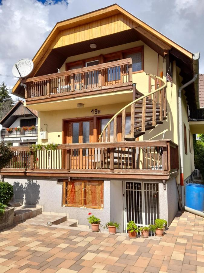 Harmonia Vendeghaz 100 Meterre Az Igali Gyogyfuerdotol Apartment Bagian luar foto