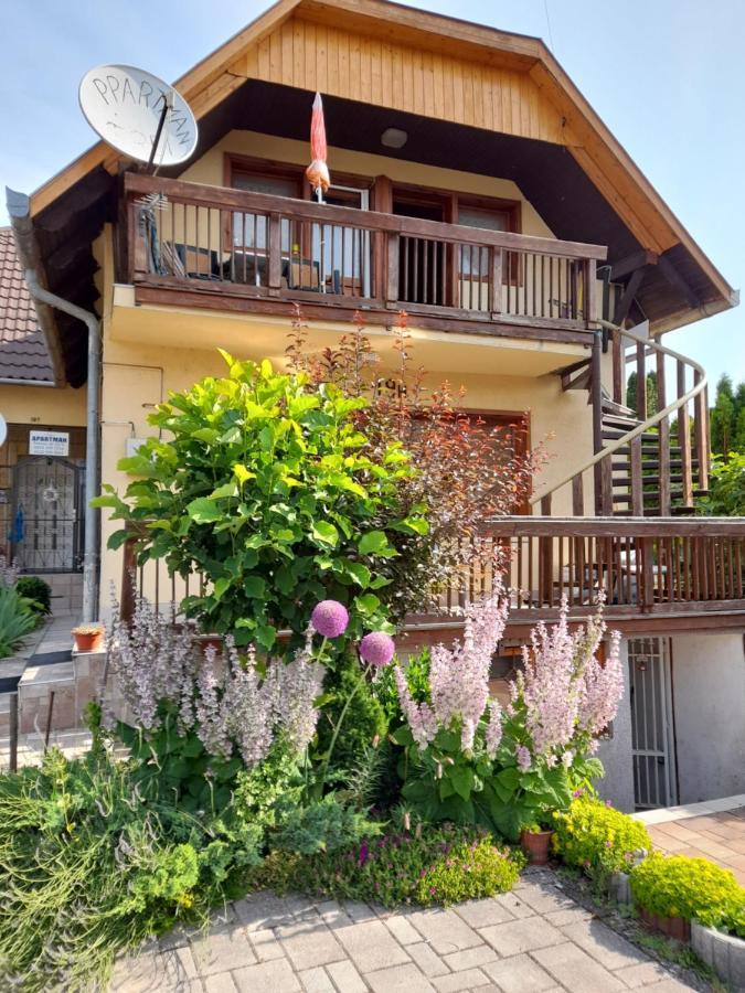 Harmonia Vendeghaz 100 Meterre Az Igali Gyogyfuerdotol Apartment Bagian luar foto