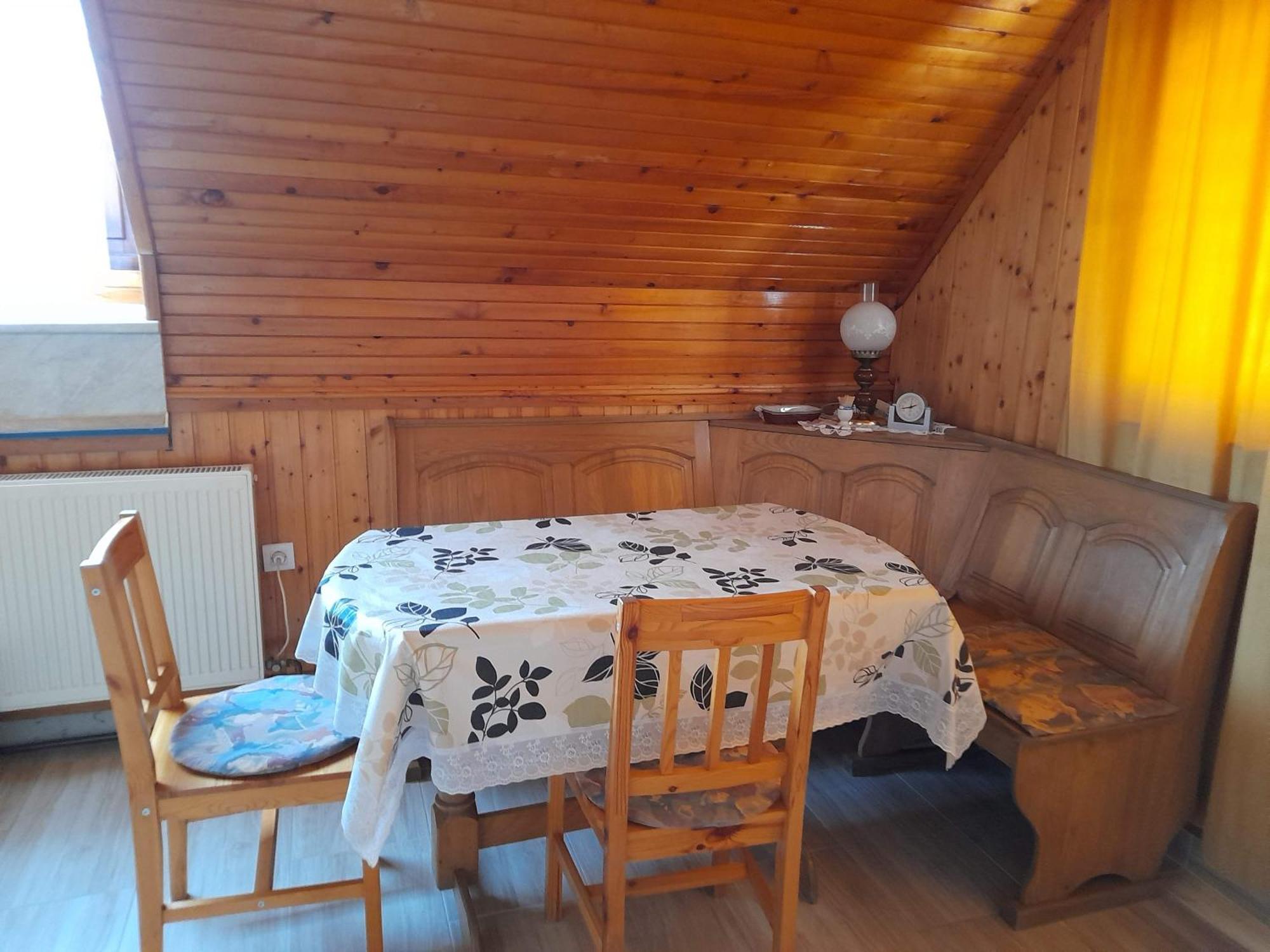 Harmonia Vendeghaz 100 Meterre Az Igali Gyogyfuerdotol Apartment Bagian luar foto