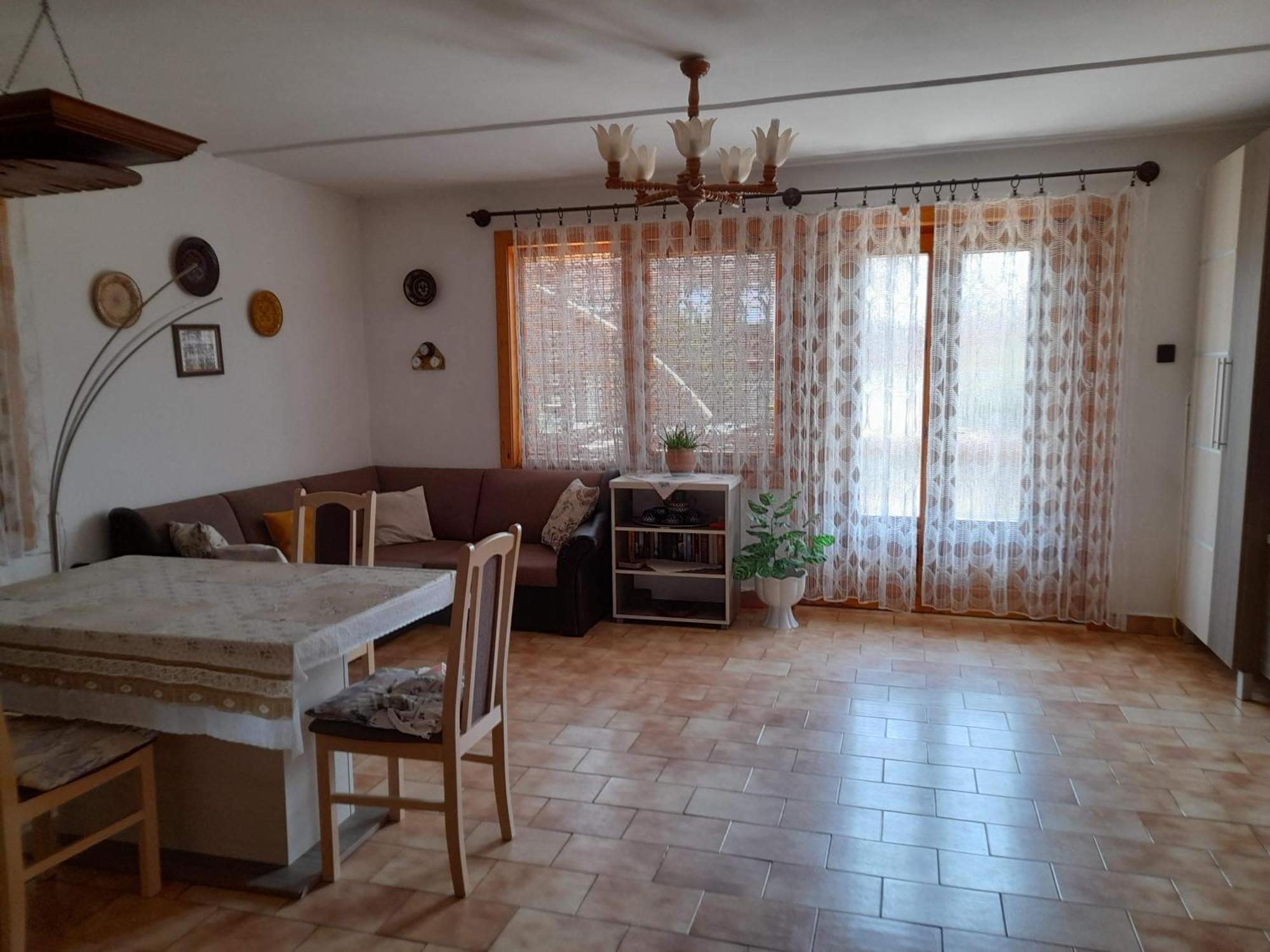 Harmonia Vendeghaz 100 Meterre Az Igali Gyogyfuerdotol Apartment Bagian luar foto